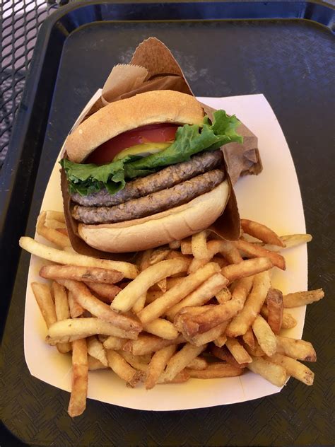 Elevation burger restaurant - 